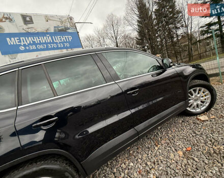 Чорний Фольксваген Тігуан, об'ємом двигуна 2 л та пробігом 238 тис. км за 10599 $, фото 68 на Automoto.ua