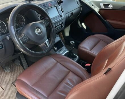 Чорний Фольксваген Тігуан, об'ємом двигуна 2 л та пробігом 230 тис. км за 13000 $, фото 13 на Automoto.ua