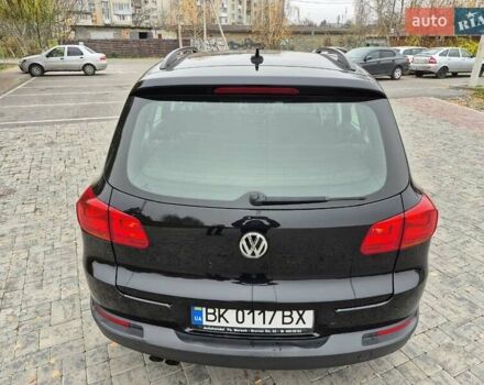 Чорний Фольксваген Тігуан, об'ємом двигуна 1.39 л та пробігом 253 тис. км за 11500 $, фото 5 на Automoto.ua