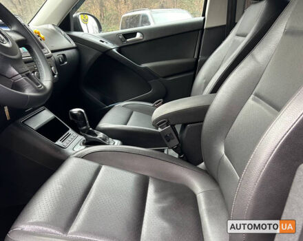 Черный Фольксваген Тигуан, объемом двигателя 2 л и пробегом 195 тыс. км за 12700 $, фото 7 на Automoto.ua