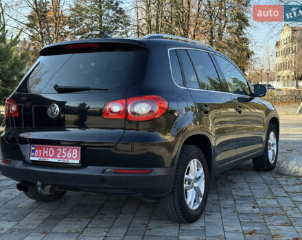 Чорний Фольксваген Тігуан, об'ємом двигуна 2 л та пробігом 257 тис. км за 12800 $, фото 17 на Automoto.ua