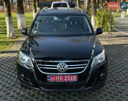 Чорний Фольксваген Тігуан, об'ємом двигуна 2 л та пробігом 257 тис. км за 12800 $, фото 6 на Automoto.ua