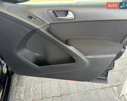 Черный Фольксваген Тигуан, объемом двигателя 1.98 л и пробегом 189 тыс. км за 10700 $, фото 24 на Automoto.ua