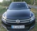 Чорний Фольксваген Тігуан, об'ємом двигуна 2 л та пробігом 370 тис. км за 8600 $, фото 5 на Automoto.ua