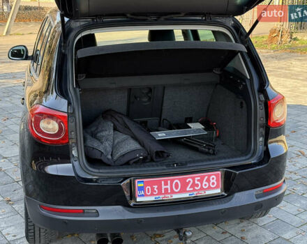 Чорний Фольксваген Тігуан, об'ємом двигуна 2 л та пробігом 257 тис. км за 12800 $, фото 20 на Automoto.ua