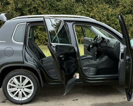 Черный Фольксваген Тигуан, объемом двигателя 1.39 л и пробегом 213 тыс. км за 9399 $, фото 22 на Automoto.ua