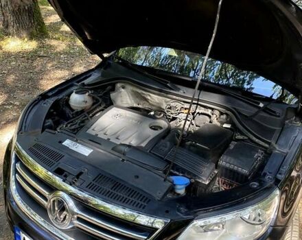 Черный Фольксваген Тигуан, объемом двигателя 2 л и пробегом 250 тыс. км за 12000 $, фото 6 на Automoto.ua