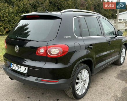 Черный Фольксваген Тигуан, объемом двигателя 1.39 л и пробегом 213 тыс. км за 9399 $, фото 6 на Automoto.ua