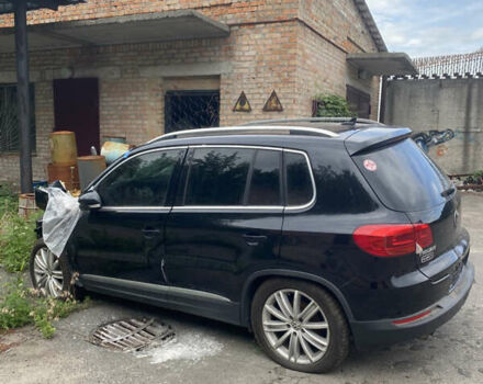 Чорний Фольксваген Тігуан, об'ємом двигуна 2 л та пробігом 270 тис. км за 2999 $, фото 1 на Automoto.ua