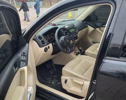 Черный Фольксваген Тигуан, объемом двигателя 1.98 л и пробегом 182 тыс. км за 9555 $, фото 13 на Automoto.ua