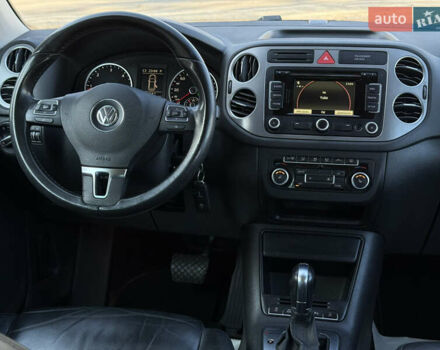 Чорний Фольксваген Тігуан, об'ємом двигуна 2 л та пробігом 257 тис. км за 12800 $, фото 23 на Automoto.ua
