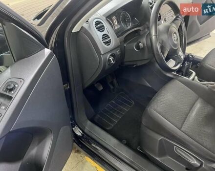 Черный Фольксваген Тигуан, объемом двигателя 1.97 л и пробегом 240 тыс. км за 12200 $, фото 7 на Automoto.ua