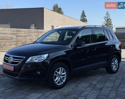 Чорний Фольксваген Тігуан, об'ємом двигуна 2 л та пробігом 257 тис. км за 12800 $, фото 13 на Automoto.ua