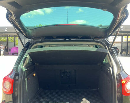 Чорний Фольксваген Тігуан, об'ємом двигуна 1.97 л та пробігом 386 тис. км за 10500 $, фото 11 на Automoto.ua