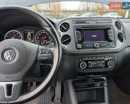Чорний Фольксваген Тігуан, об'ємом двигуна 1.39 л та пробігом 253 тис. км за 11500 $, фото 17 на Automoto.ua