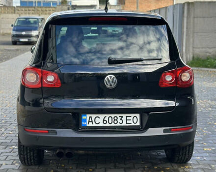 Черный Фольксваген Тигуан, объемом двигателя 1.98 л и пробегом 210 тыс. км за 12000 $, фото 6 на Automoto.ua