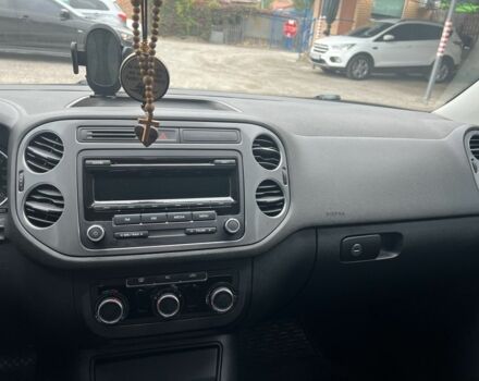 Черный Фольксваген Тигуан, объемом двигателя 2 л и пробегом 215 тыс. км за 10300 $, фото 8 на Automoto.ua