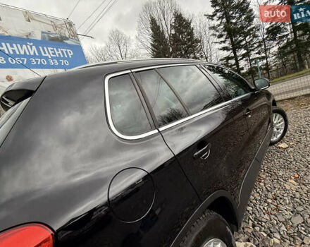 Чорний Фольксваген Тігуан, об'ємом двигуна 2 л та пробігом 238 тис. км за 10599 $, фото 64 на Automoto.ua