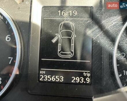 Черный Фольксваген Тигуан, объемом двигателя 2 л и пробегом 237 тыс. км за 10100 $, фото 6 на Automoto.ua