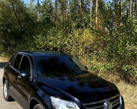 Черный Фольксваген Тигуан, объемом двигателя 2 л и пробегом 250 тыс. км за 12000 $, фото 7 на Automoto.ua