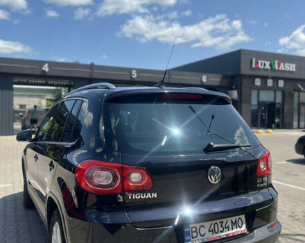 Чорний Фольксваген Тігуан, об'ємом двигуна 1.97 л та пробігом 386 тис. км за 10500 $, фото 8 на Automoto.ua