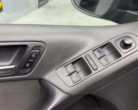 Черный Фольксваген Тигуан, объемом двигателя 2 л и пробегом 186 тыс. км за 12300 $, фото 6 на Automoto.ua