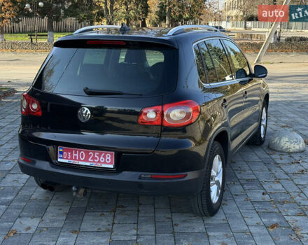 Чорний Фольксваген Тігуан, об'ємом двигуна 2 л та пробігом 257 тис. км за 12800 $, фото 19 на Automoto.ua