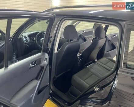 Черный Фольксваген Тигуан, объемом двигателя 1.97 л и пробегом 240 тыс. км за 12200 $, фото 14 на Automoto.ua