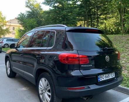 Чорний Фольксваген Тігуан, об'ємом двигуна 2 л та пробігом 226 тис. км за 11600 $, фото 2 на Automoto.ua