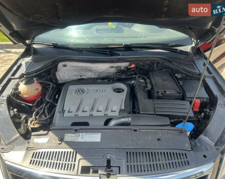 Чорний Фольксваген Тігуан, об'ємом двигуна 1.97 л та пробігом 386 тис. км за 10500 $, фото 14 на Automoto.ua