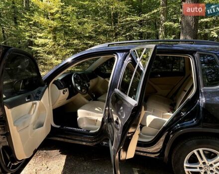 Черный Фольксваген Тигуан, объемом двигателя 2 л и пробегом 250 тыс. км за 12000 $, фото 16 на Automoto.ua