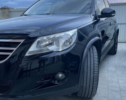Чорний Фольксваген Тігуан, об'ємом двигуна 2 л та пробігом 230 тис. км за 13000 $, фото 1 на Automoto.ua