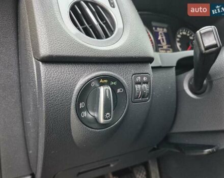 Чорний Фольксваген Тігуан, об'ємом двигуна 1.39 л та пробігом 253 тис. км за 11500 $, фото 22 на Automoto.ua