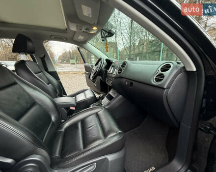 Чорний Фольксваген Тігуан, об'ємом двигуна 2 л та пробігом 238 тис. км за 10599 $, фото 19 на Automoto.ua