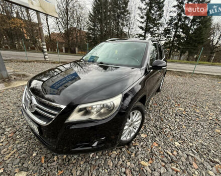 Чорний Фольксваген Тігуан, об'ємом двигуна 2 л та пробігом 238 тис. км за 10599 $, фото 5 на Automoto.ua