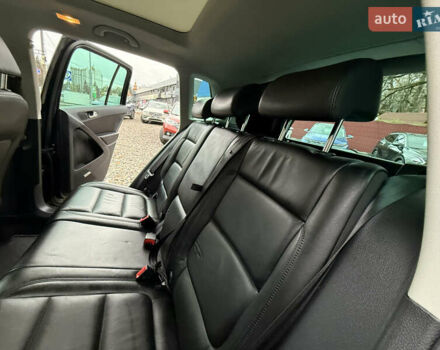 Чорний Фольксваген Тігуан, об'ємом двигуна 2 л та пробігом 238 тис. км за 10599 $, фото 37 на Automoto.ua