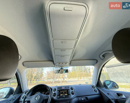 Чорний Фольксваген Тігуан, об'ємом двигуна 2 л та пробігом 257 тис. км за 12800 $, фото 26 на Automoto.ua