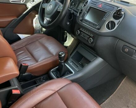 Чорний Фольксваген Тігуан, об'ємом двигуна 2 л та пробігом 230 тис. км за 13000 $, фото 15 на Automoto.ua