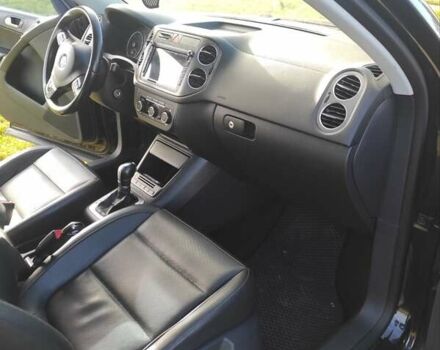 Чорний Фольксваген Тігуан, об'ємом двигуна 2 л та пробігом 285 тис. км за 9700 $, фото 18 на Automoto.ua