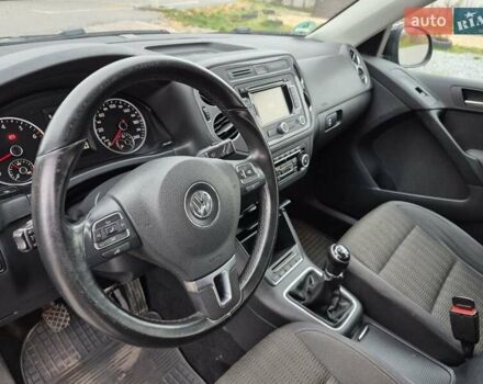 Чорний Фольксваген Тігуан, об'ємом двигуна 1.39 л та пробігом 253 тис. км за 11500 $, фото 16 на Automoto.ua