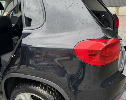 Черный Фольксваген Тигуан, объемом двигателя 1.98 л и пробегом 186 тыс. км за 11000 $, фото 9 на Automoto.ua