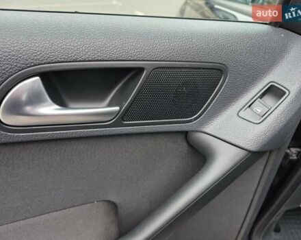 Чорний Фольксваген Тігуан, об'ємом двигуна 1.39 л та пробігом 253 тис. км за 11500 $, фото 39 на Automoto.ua