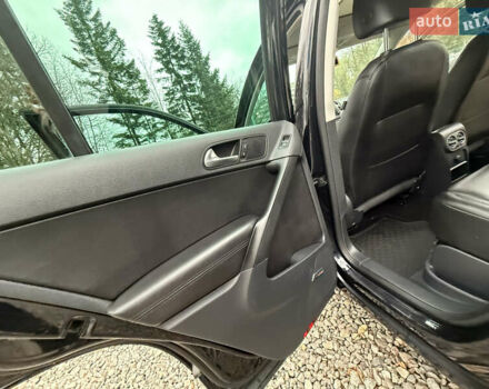 Чорний Фольксваген Тігуан, об'ємом двигуна 2 л та пробігом 238 тис. км за 10599 $, фото 35 на Automoto.ua