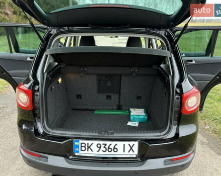 Черный Фольксваген Тигуан, объемом двигателя 1.39 л и пробегом 213 тыс. км за 9399 $, фото 25 на Automoto.ua