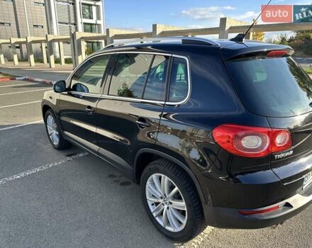 Черный Фольксваген Тигуан, объемом двигателя 2 л и пробегом 237 тыс. км за 10100 $, фото 5 на Automoto.ua