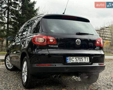 Чорний Фольксваген Тігуан, об'ємом двигуна 2 л та пробігом 238 тис. км за 10599 $, фото 15 на Automoto.ua