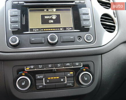 Чорний Фольксваген Тігуан, об'ємом двигуна 1.98 л та пробігом 130 тис. км за 11999 $, фото 28 на Automoto.ua