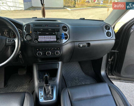 Чорний Фольксваген Тігуан, об'ємом двигуна 2 л та пробігом 189 тис. км за 10300 $, фото 13 на Automoto.ua