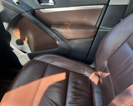 Черный Фольксваген Тигуан, объемом двигателя 2 л и пробегом 230 тыс. км за 15000 $, фото 4 на Automoto.ua