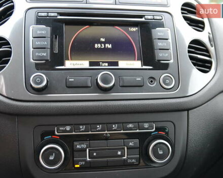 Чорний Фольксваген Тігуан, об'ємом двигуна 1.98 л та пробігом 130 тис. км за 11999 $, фото 27 на Automoto.ua